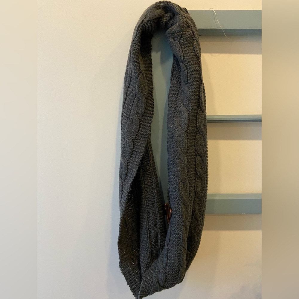 (5$ add on with any order) Grey Cable Knit Infinity Scarf